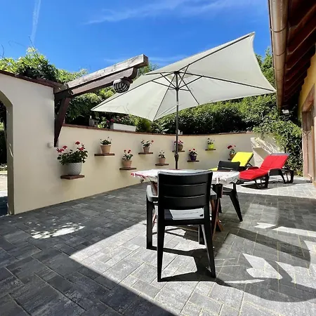 Lo'gite L'allee Du Val * Lalaye